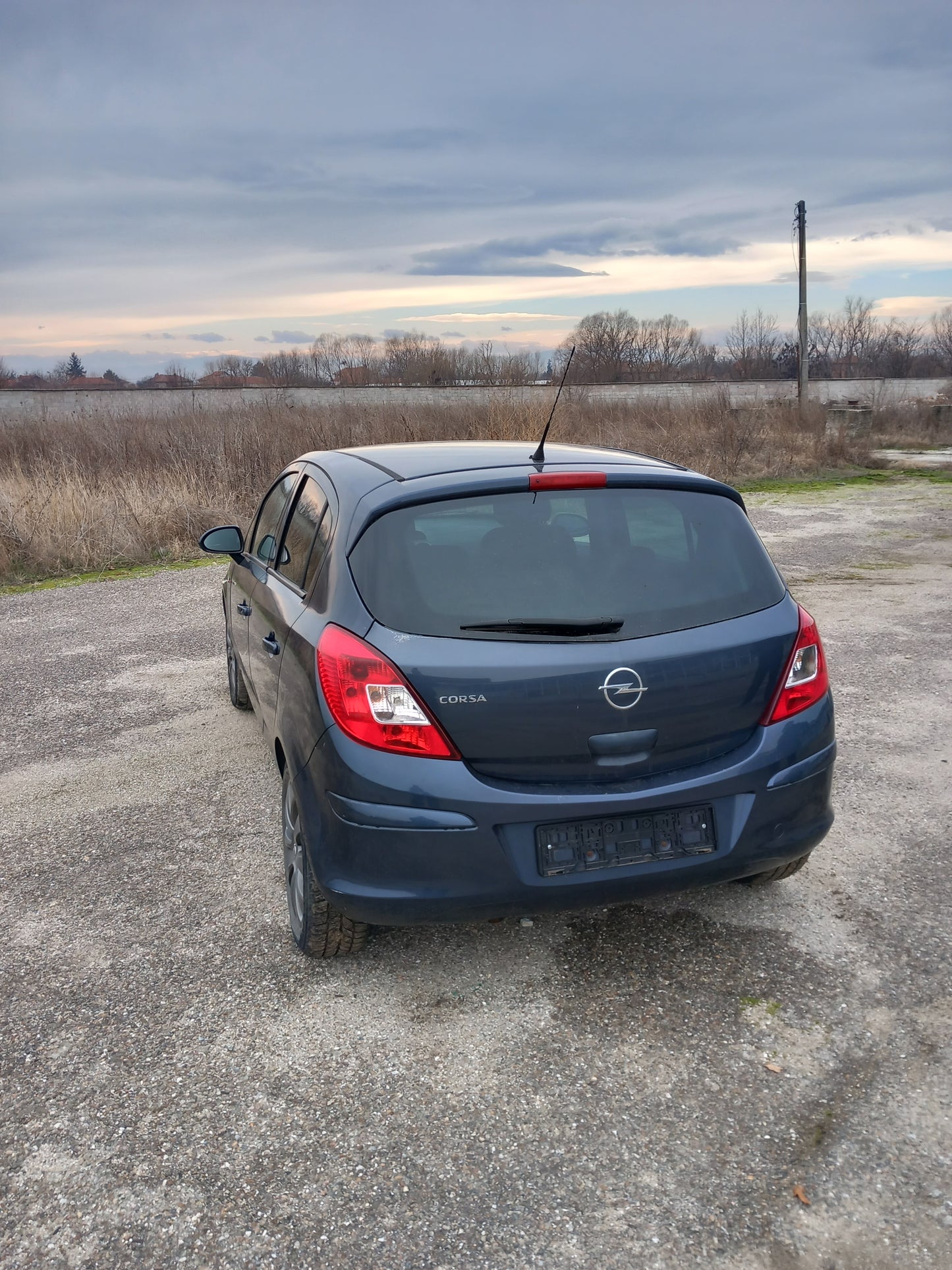 Opel Corsa D 1,2 A12XER metro blue 4/5 doors 2010 / S0721 снимки