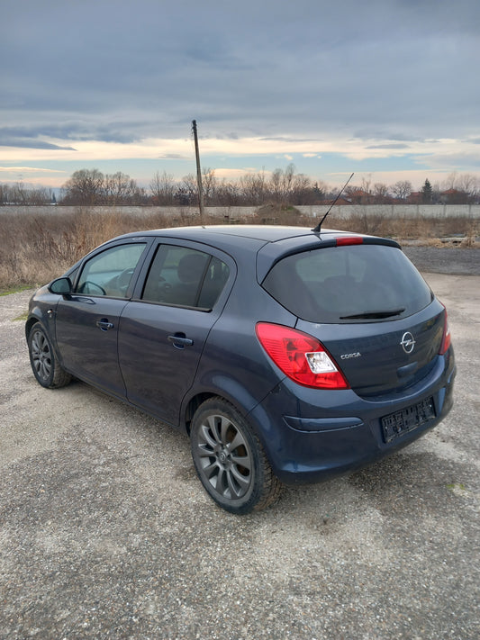 Opel Corsa D 1,2 A12XER metro blue 4/5 doors 2010 / S0721 снимки