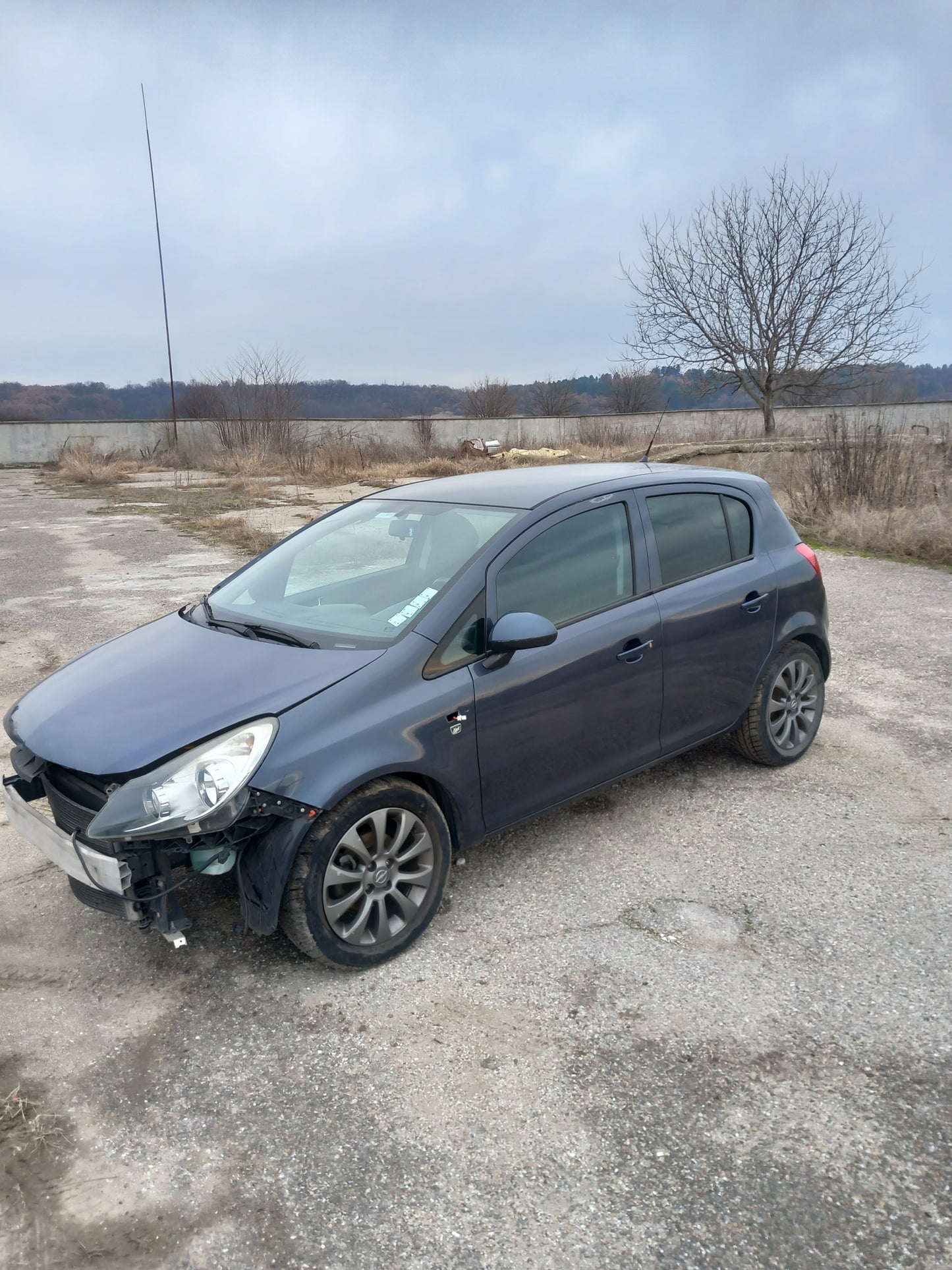 Opel Corsa D 1,2 A12XER metro blue 4/5 doors 2010 / S0721 снимки