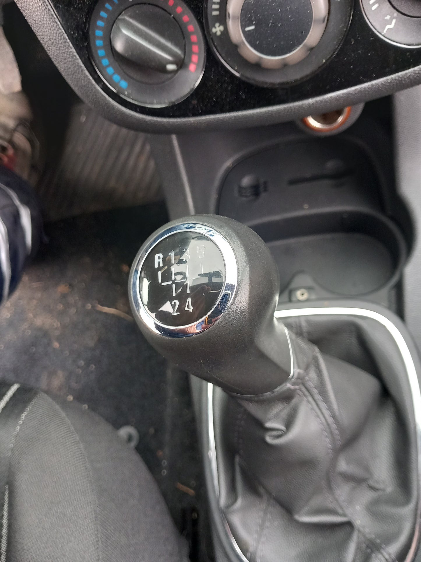 Opel Corsa D 1,2 A12XER metro blue 4/5 doors 2010 / S0721 снимки