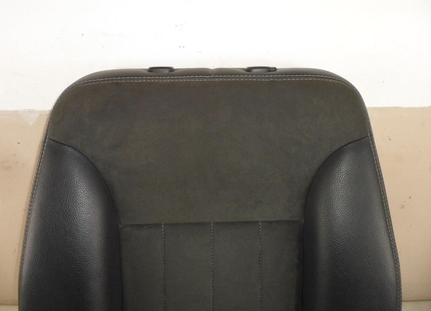 облегалка черна задна лява Mercedes W251 A2519206147