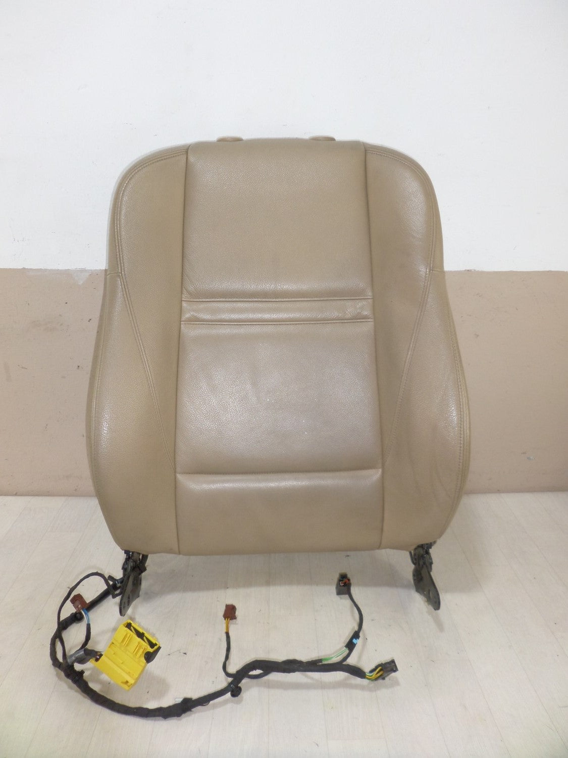 Електрическа облегалка, облегалка, седалка, бежова, предна лява, BMW E70 X5