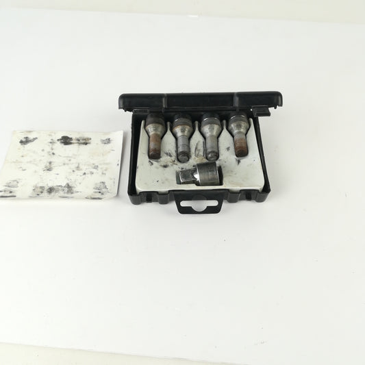 Комплект оригинални секретни болтове за лети джанти Opel Corsa D