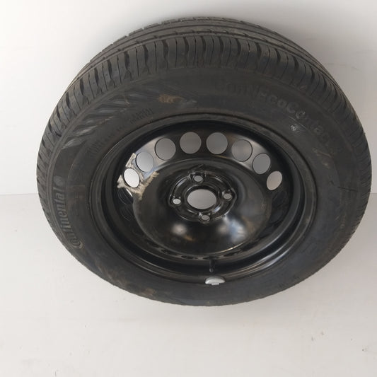 Стоманена джанта 15"цола 6Jx15H2 ET39 4x100 лятна гума Continental 185/65/R15 Opel Corsa D