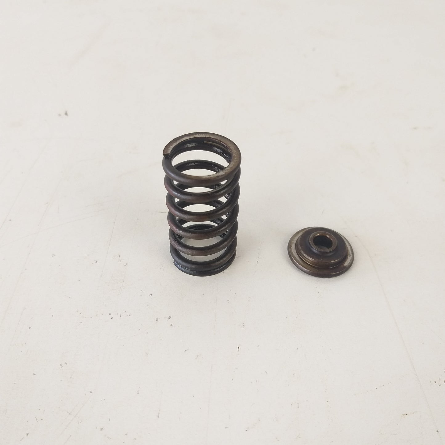 Пружина клапан Z12XEP Opel Corsa D 1.2