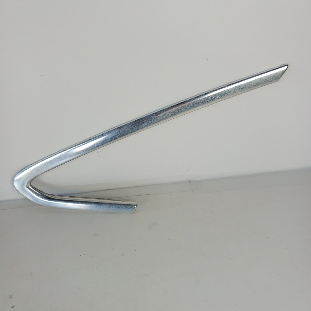 Лайсна хром ляво предно стъкло Opel Astra J 5 врати