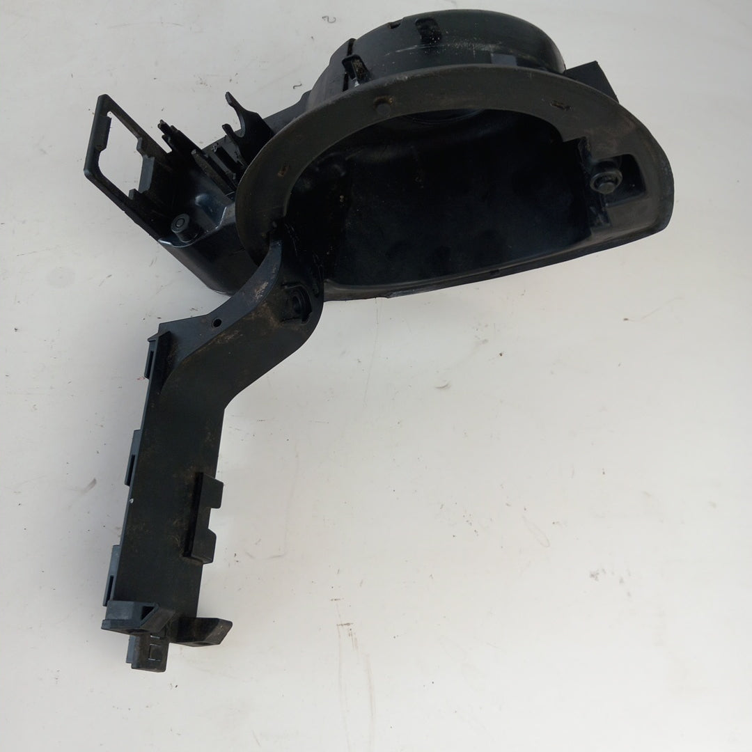 Корпус капак гърловина гориво резервоар Opel Astra J 5 врати