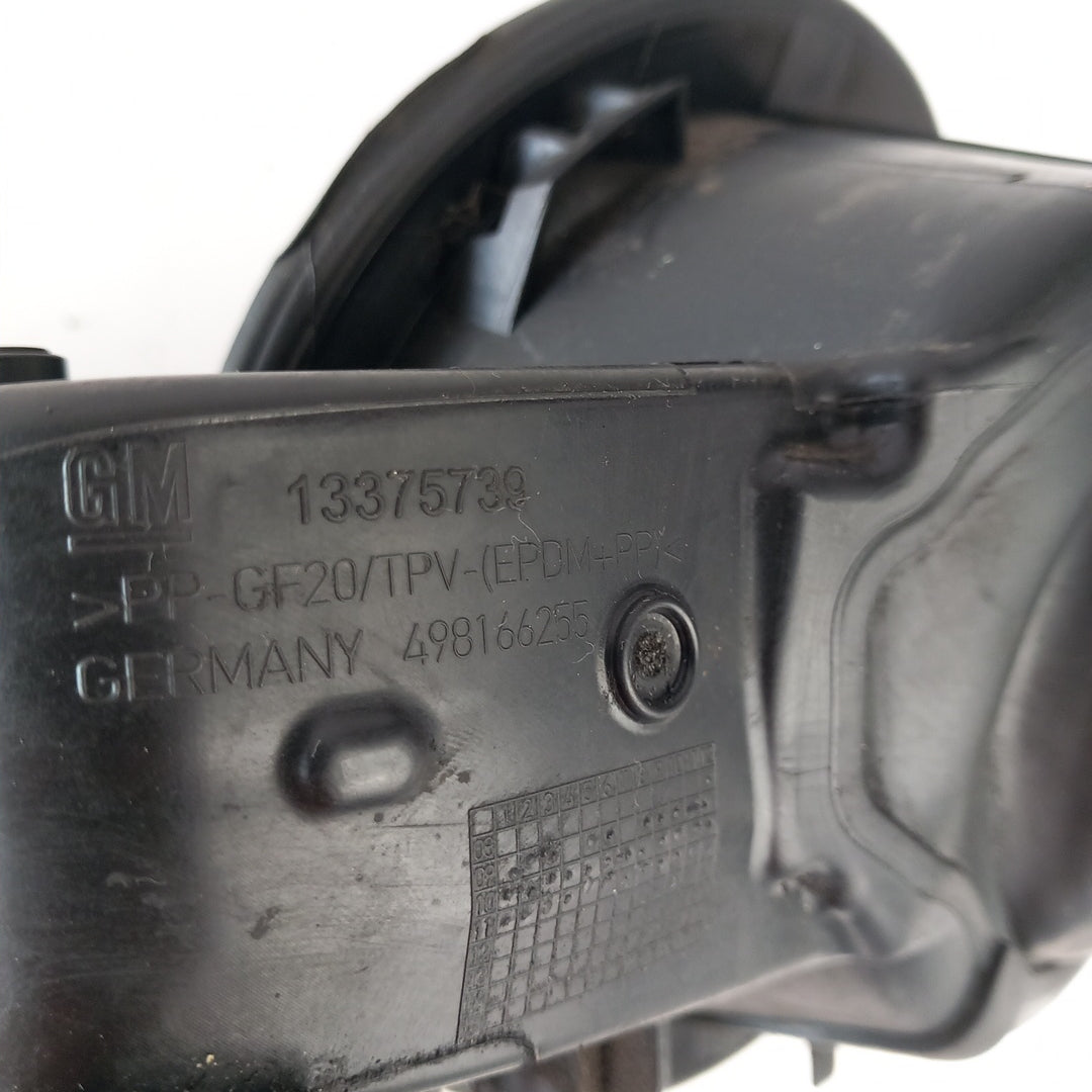 Корпус капак гърловина гориво резервоар Opel Astra J 5 врати