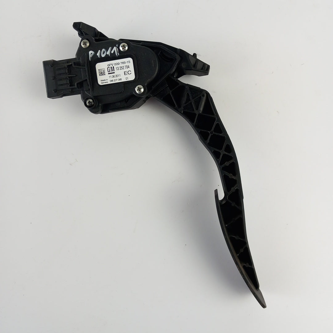 Педал на газта и ел потенциометър EC Opel Astra J