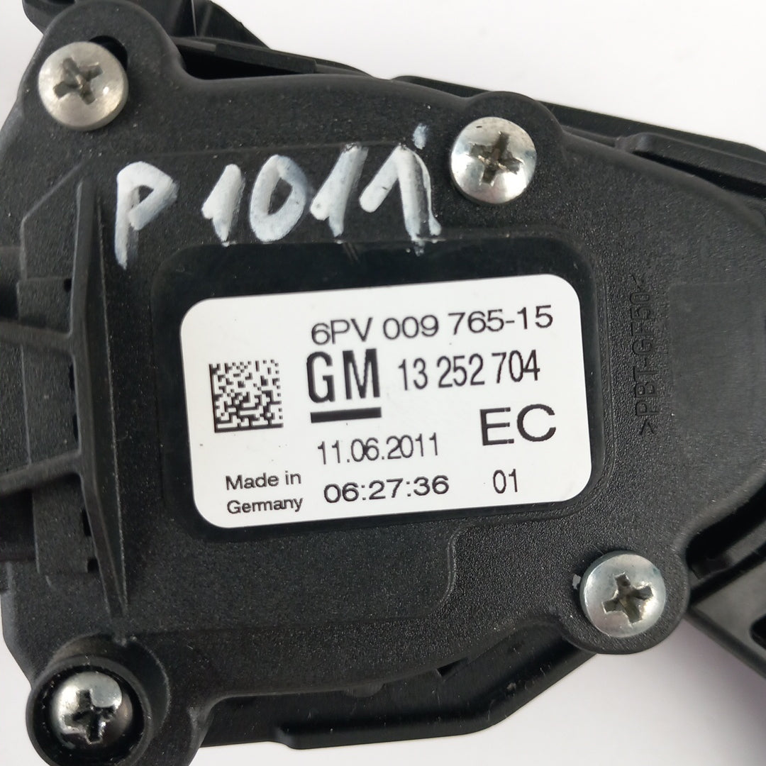 Педал на газта и ел потенциометър EC Opel Astra J