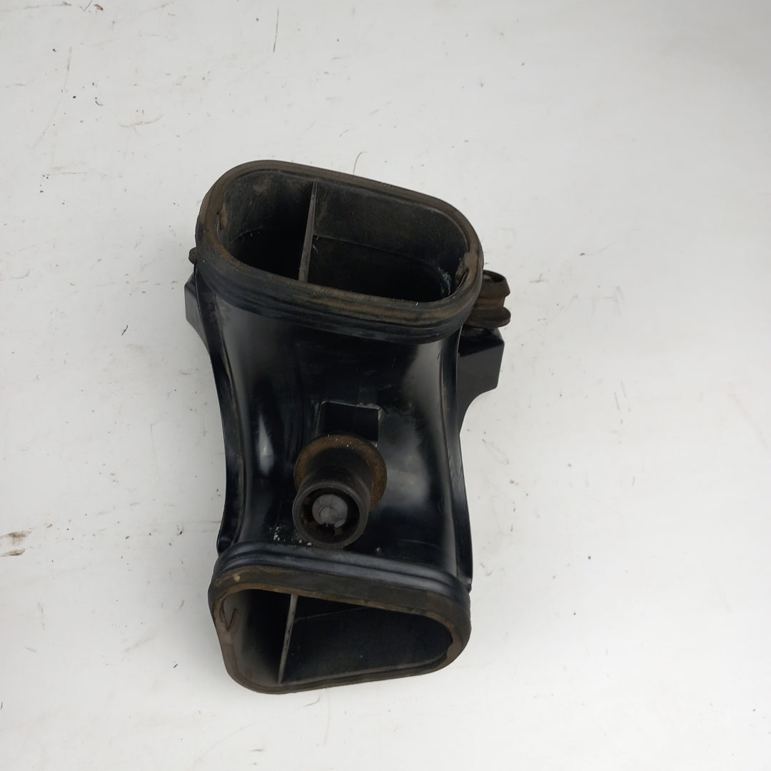 Въздуховод всмукателен въздушен филтър Opel Astra J 2,0 CDTI