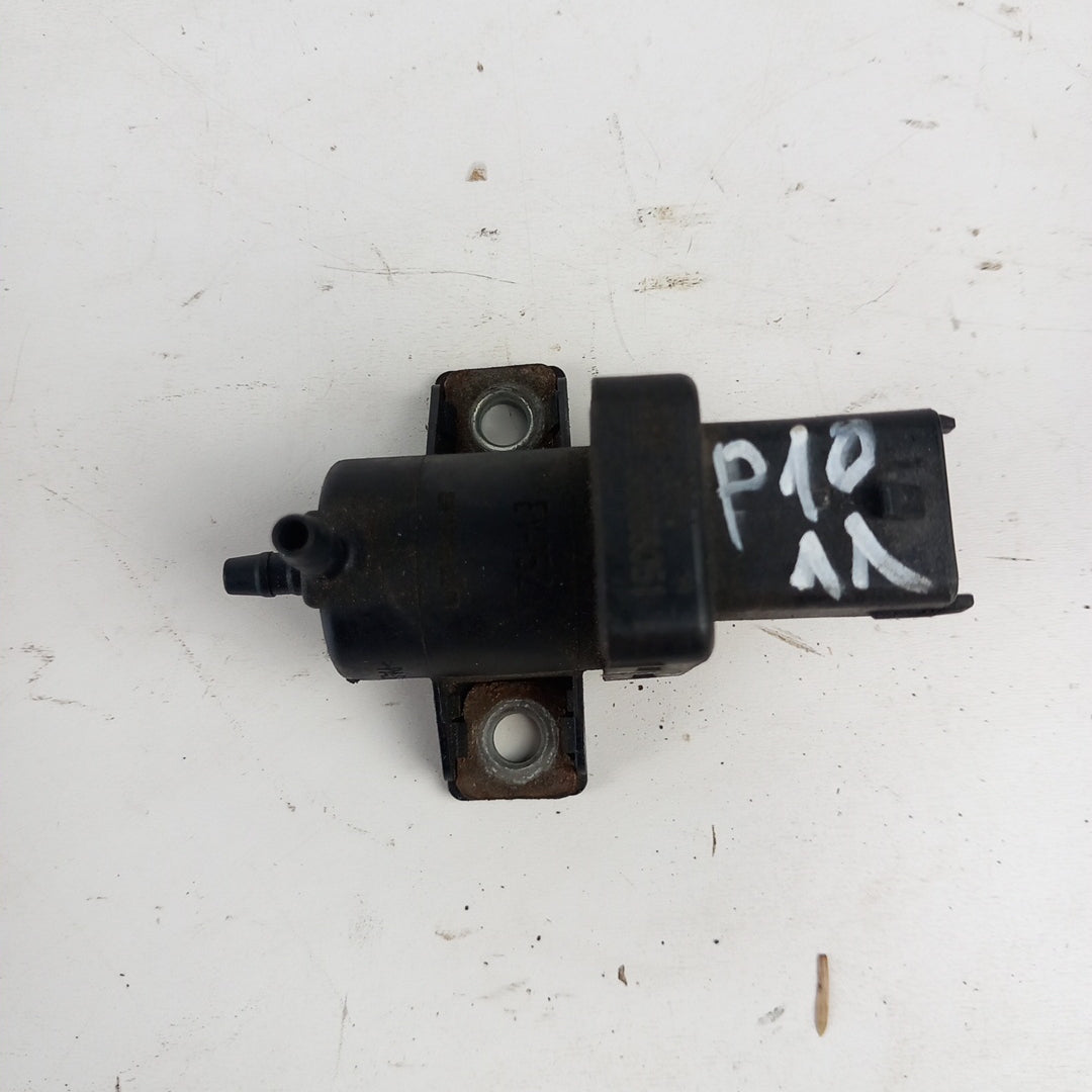 Електромагнитен вакуум клапан рециркулация изгорели газове Opel Astra J 2,0 CDTI