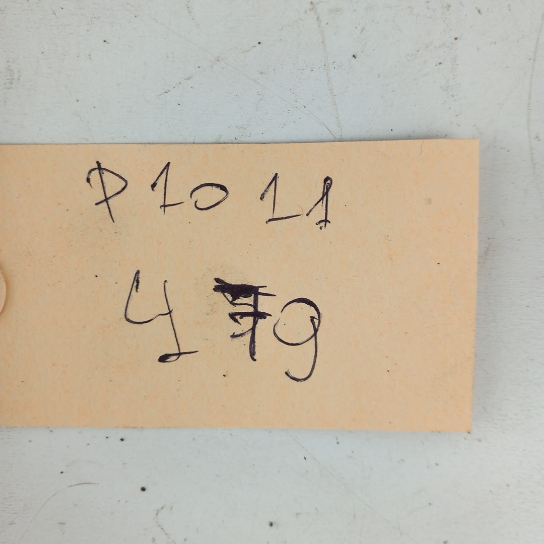 Държач среден предна броня Opel Astra J