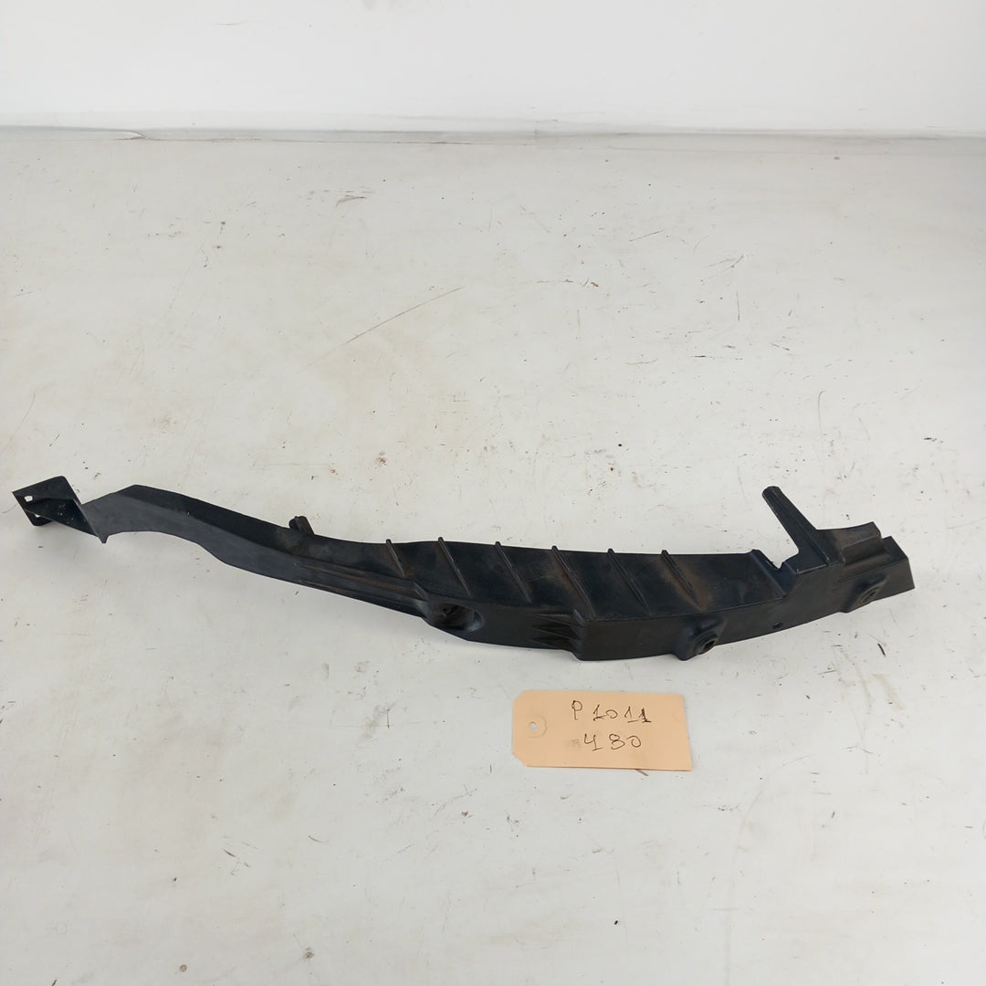 Държач десен предна броня Opel Astra J