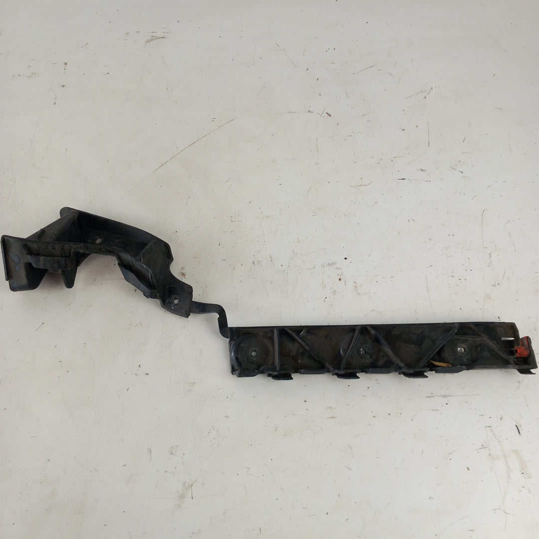 Държач ляв външен задна броня Opel Astra J