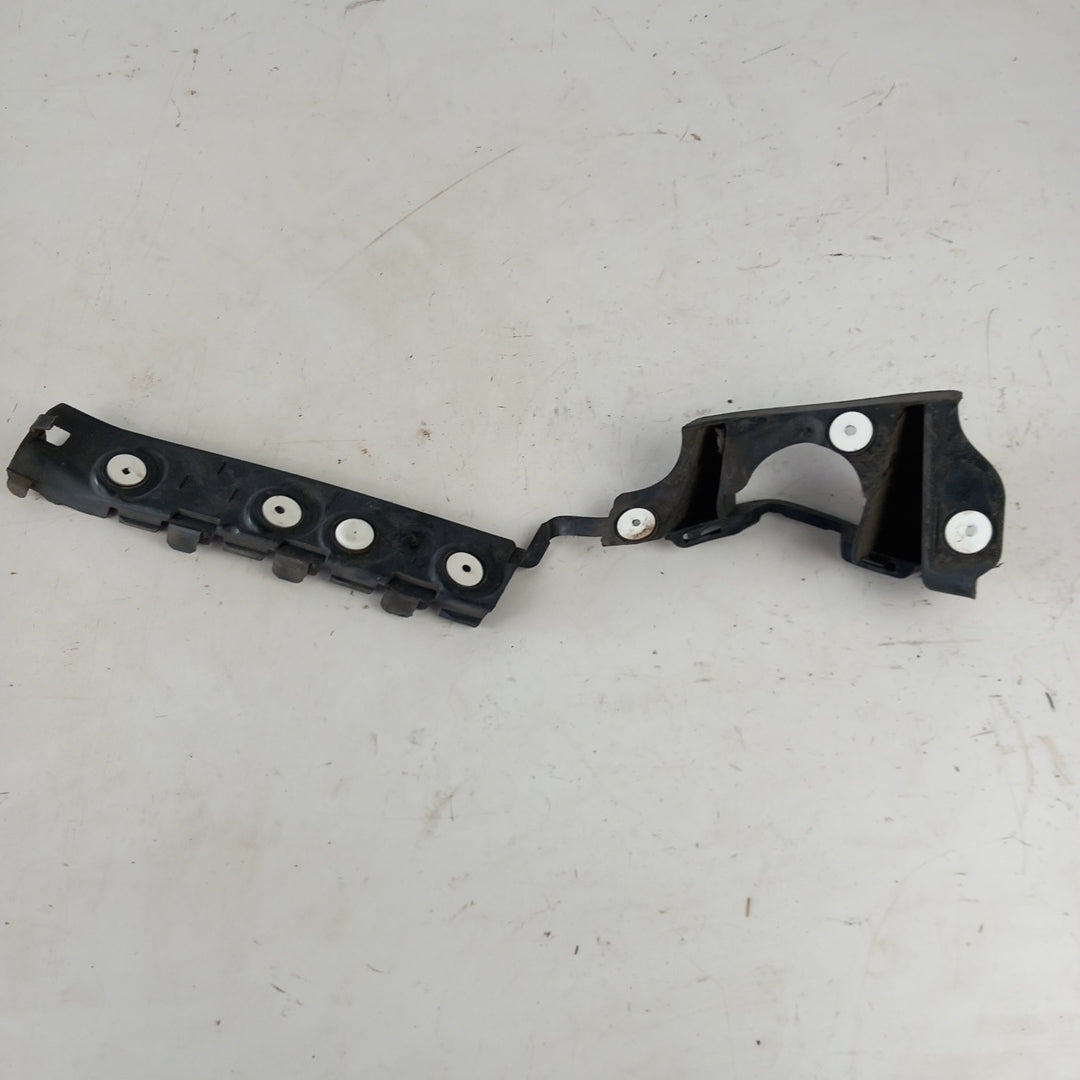 Държач ляв външен задна броня Opel Astra J