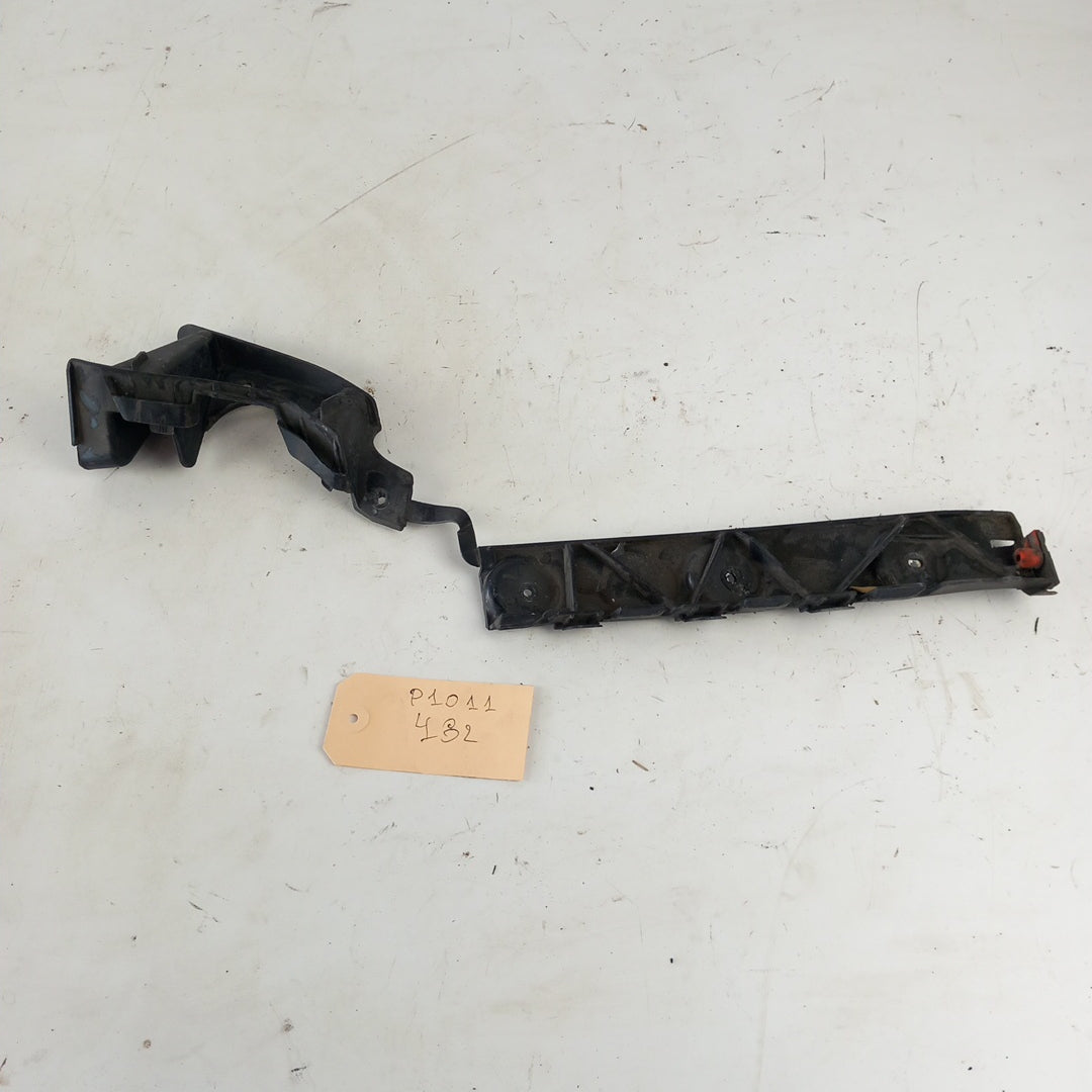 Държач ляв външен задна броня Opel Astra J