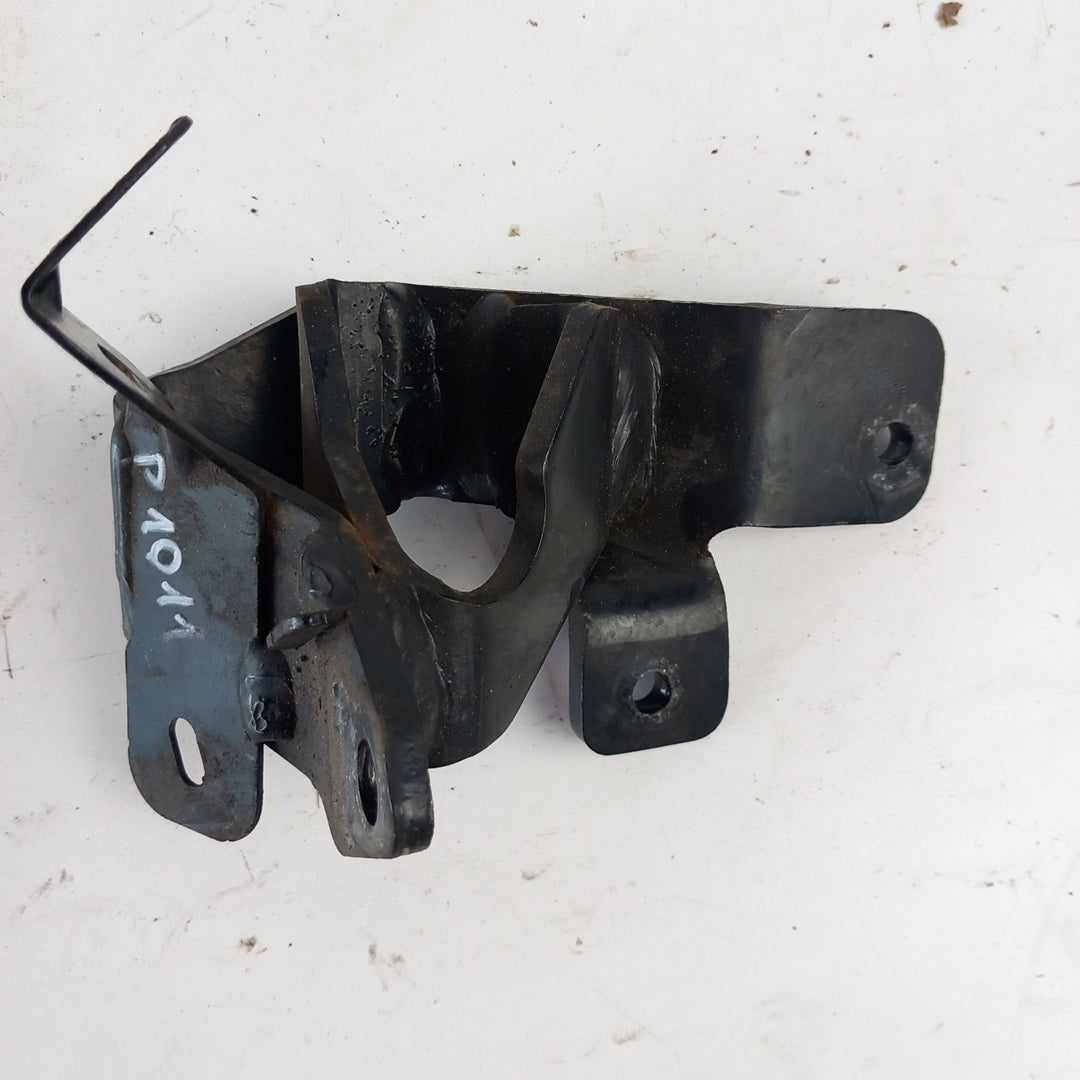 Скоба държач горивна помпа Opel Astra J 2,0 CDTI