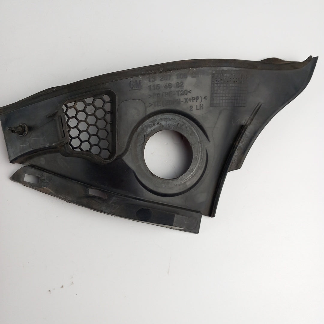 Капак ляв лостов механизъм чистачки Opel Astra J