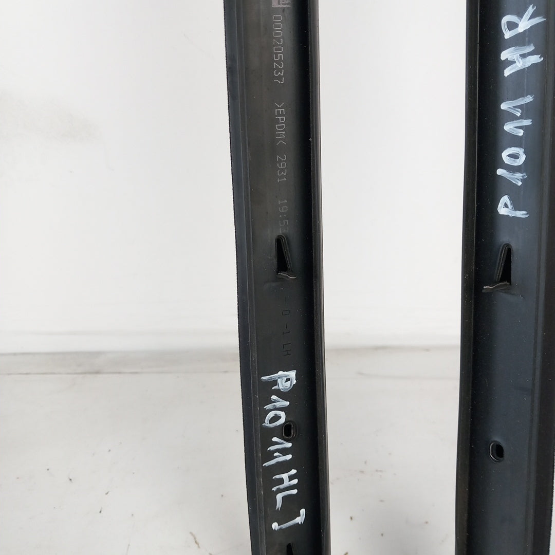 Лайсни уплътнение кора задна лява дясна врата Opel Astra J