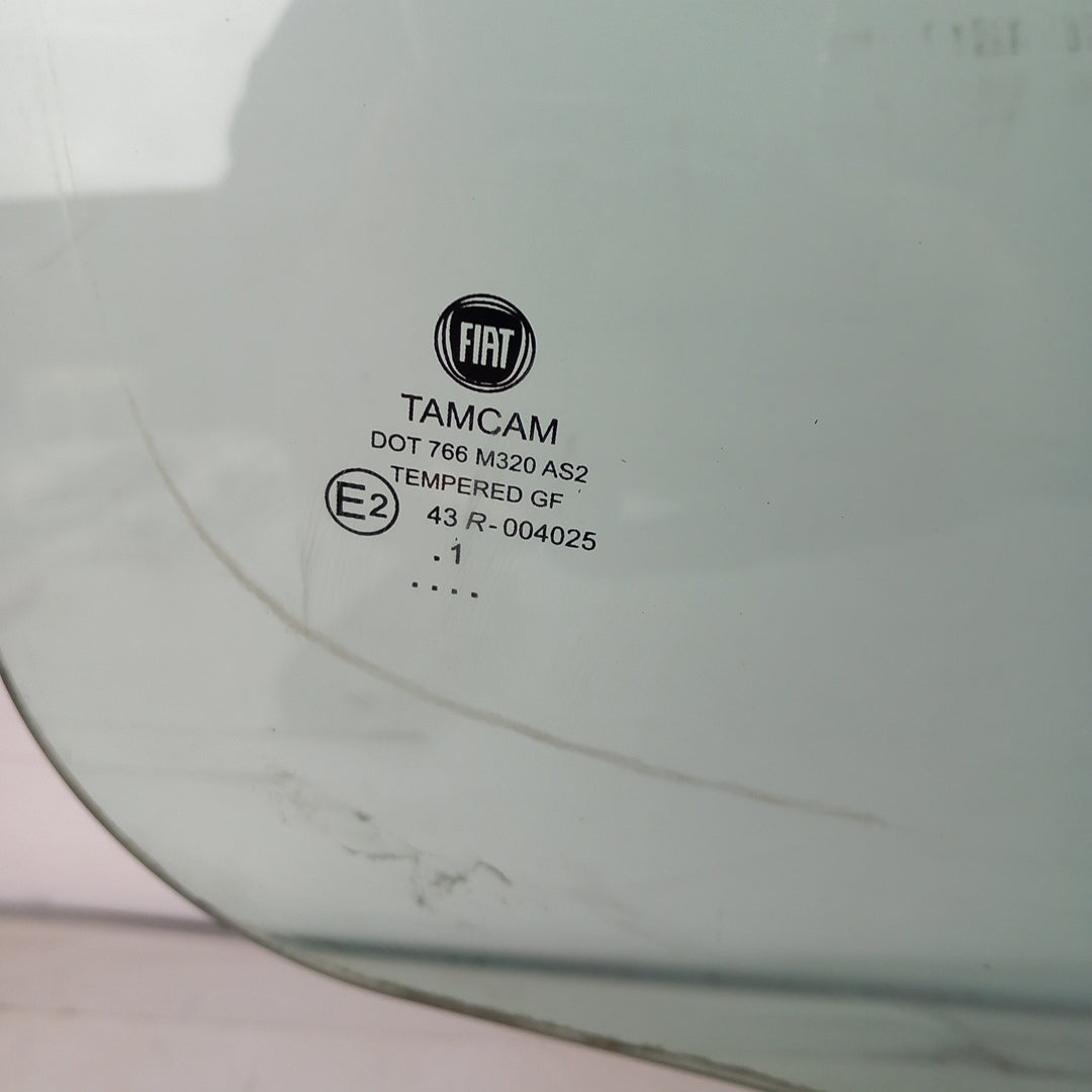 Стъкло предна дясна врата  Fiat Doblo 263