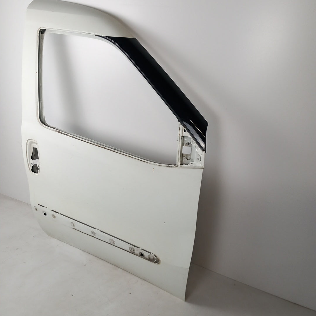 Предна дясна врата бяла  Fiat Doblo 263