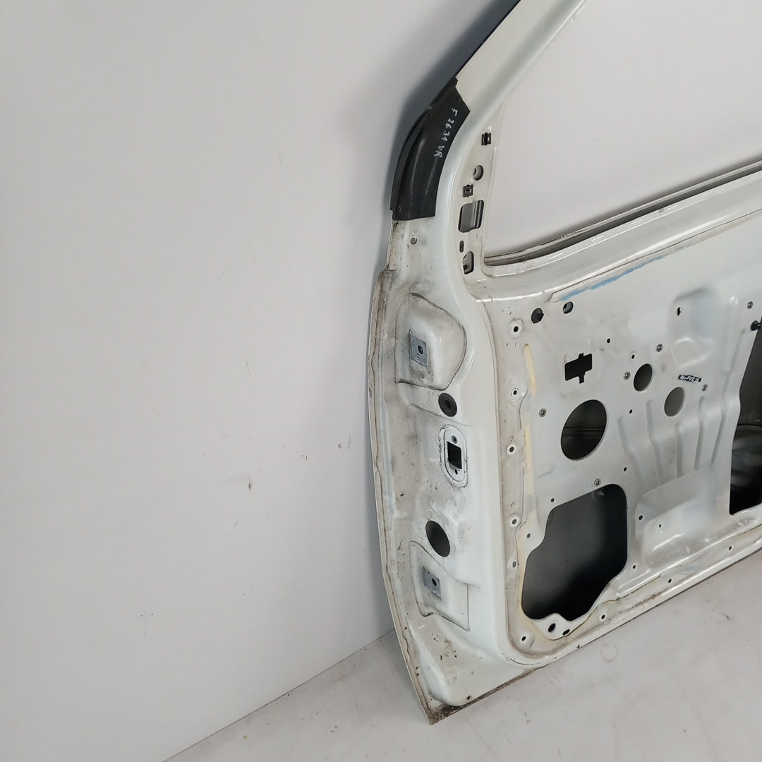 Предна дясна врата бяла  Fiat Doblo 263
