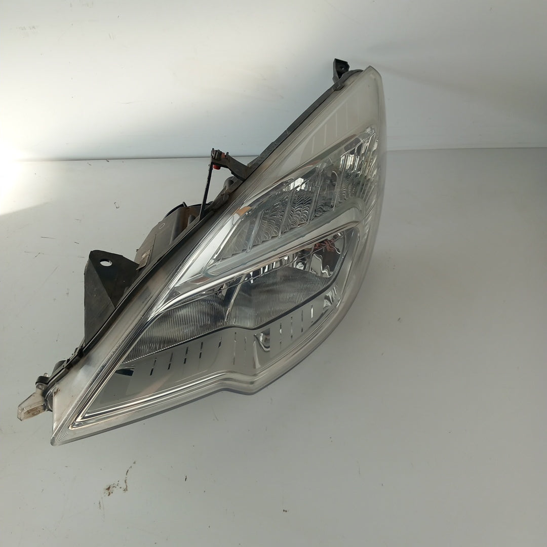 Фар преден ляв RHD десен волан Opel Meriva B