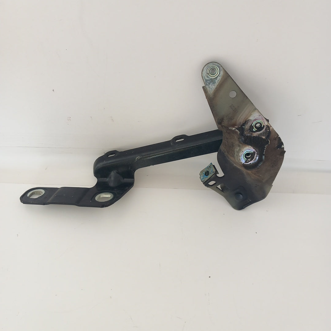 Панта лява преден капак Opel Meriva B