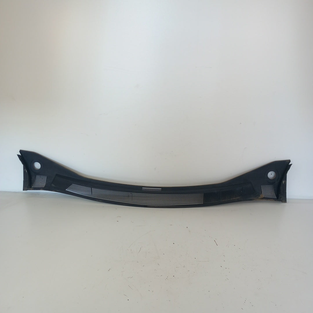 Пластмаса решетка под чистачките Opel Meriva B