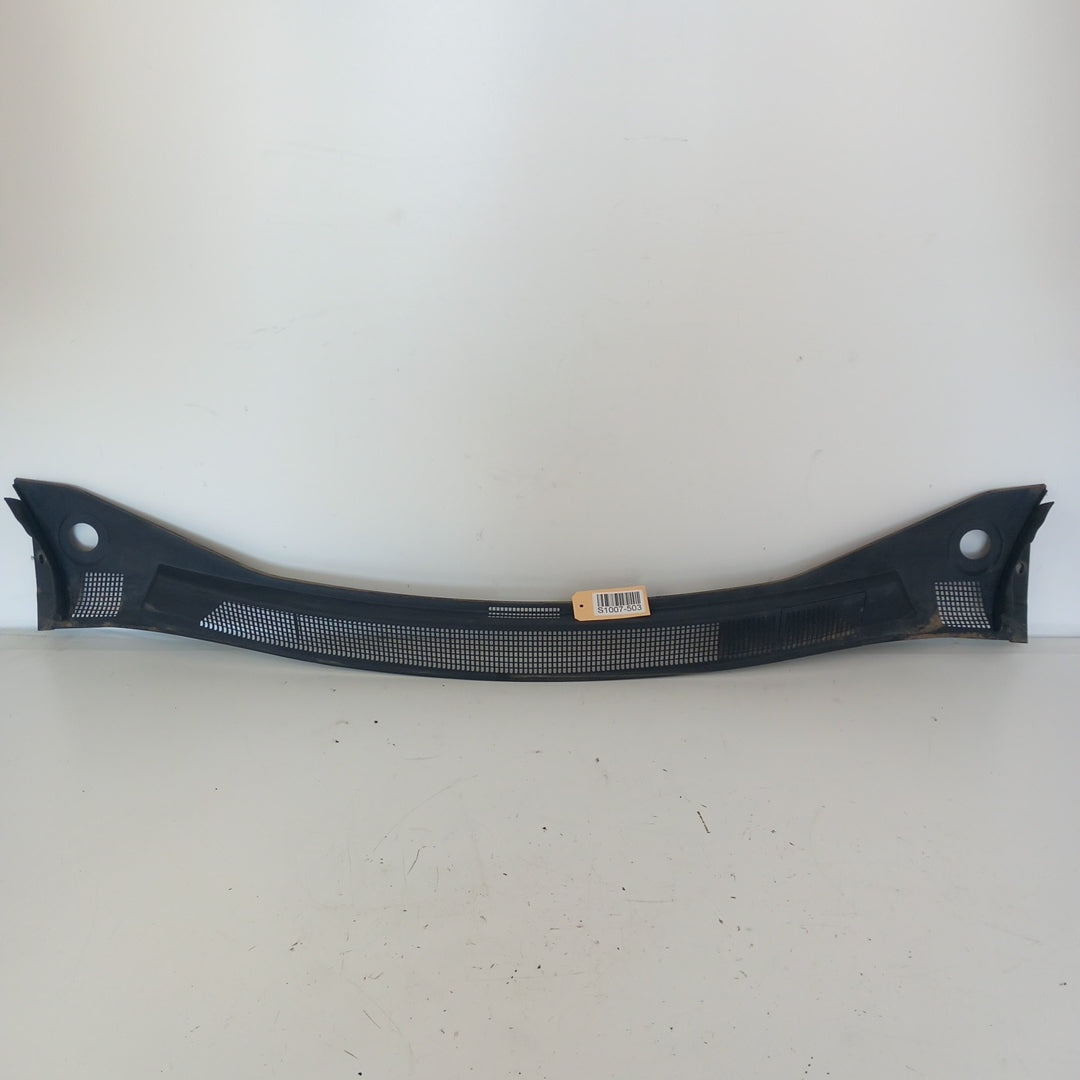 Пластмаса решетка под чистачките Opel Meriva B