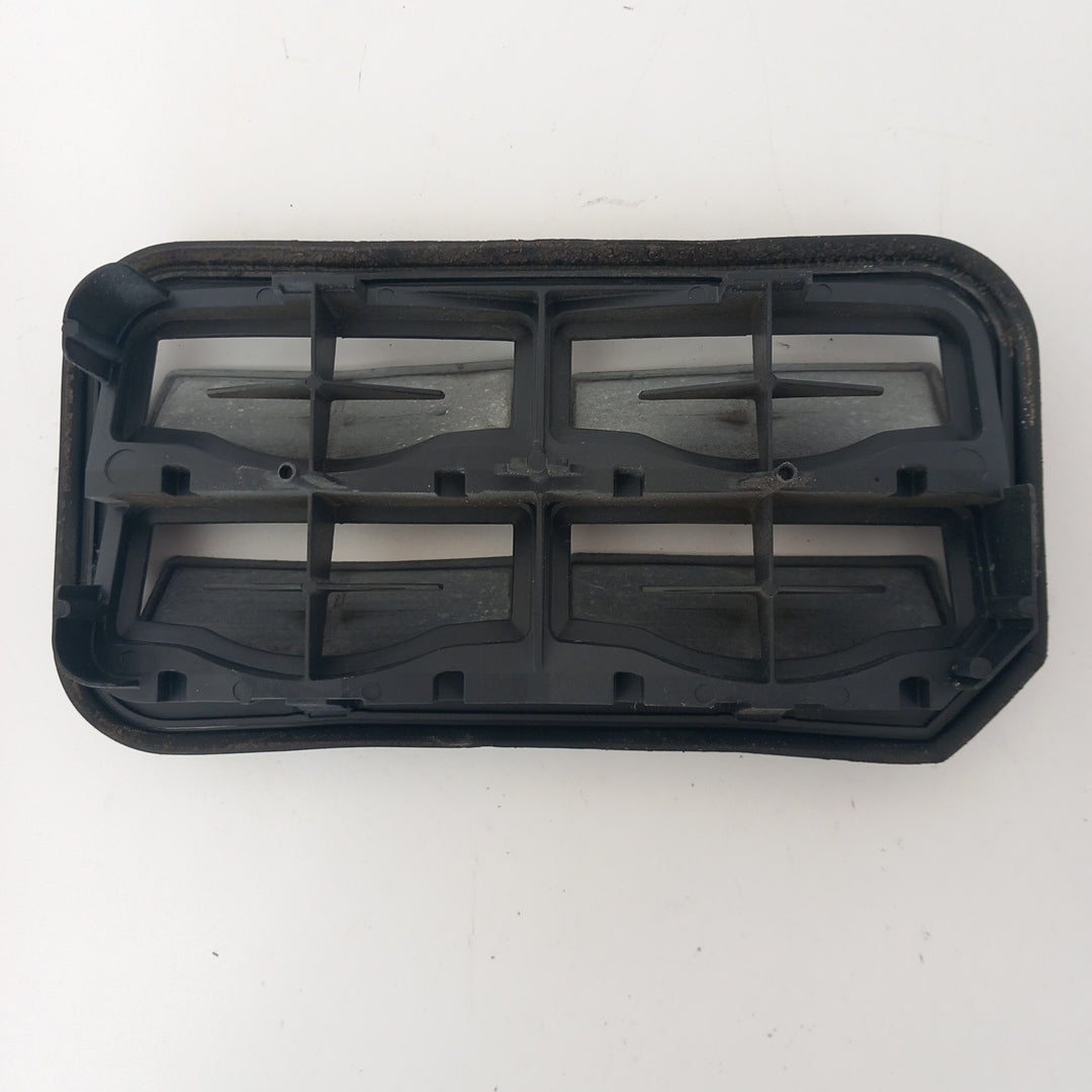 Отдушник на каросерия отзад дясно ляво Opel Meriva B