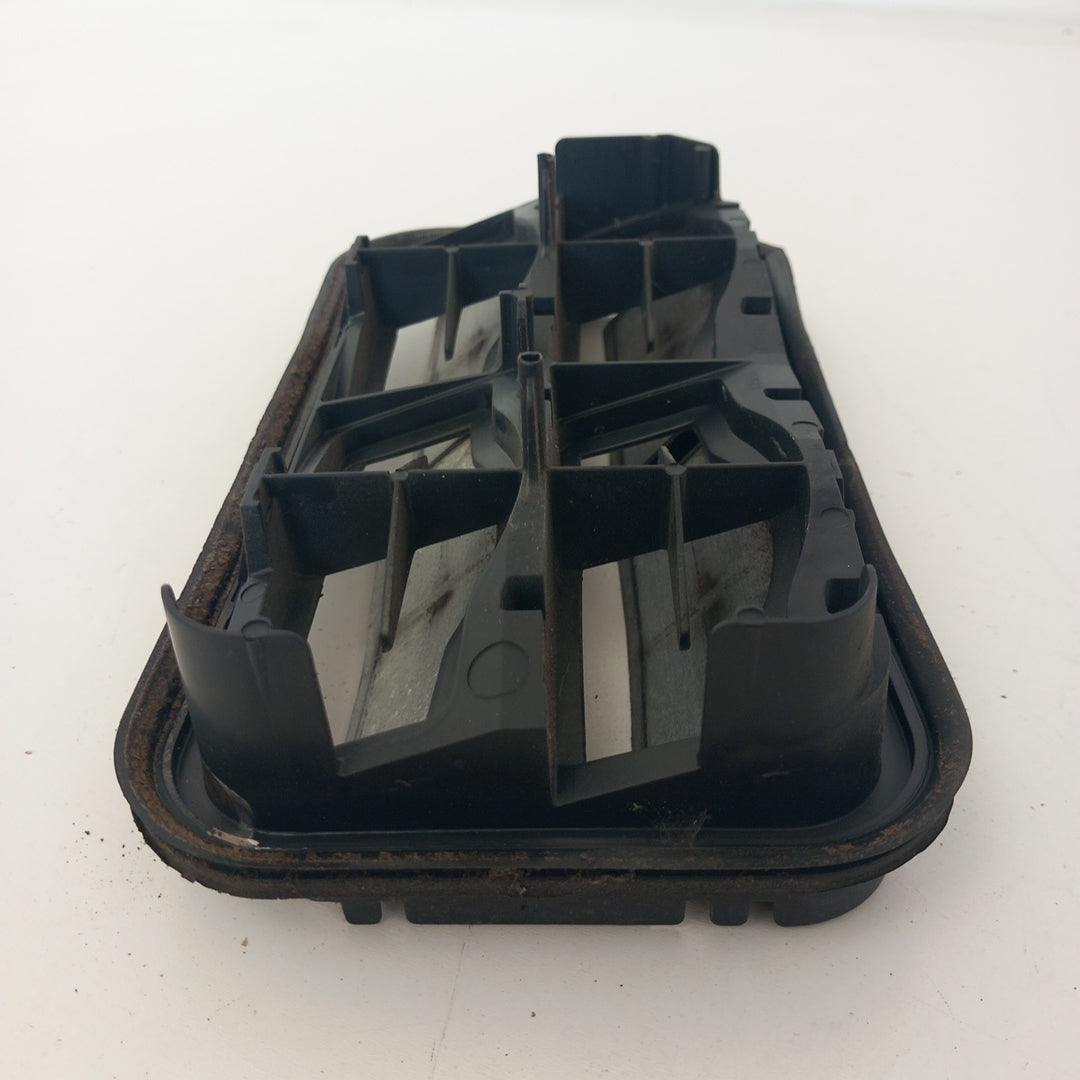 Отдушник на каросерия отзад дясно ляво Opel Meriva B