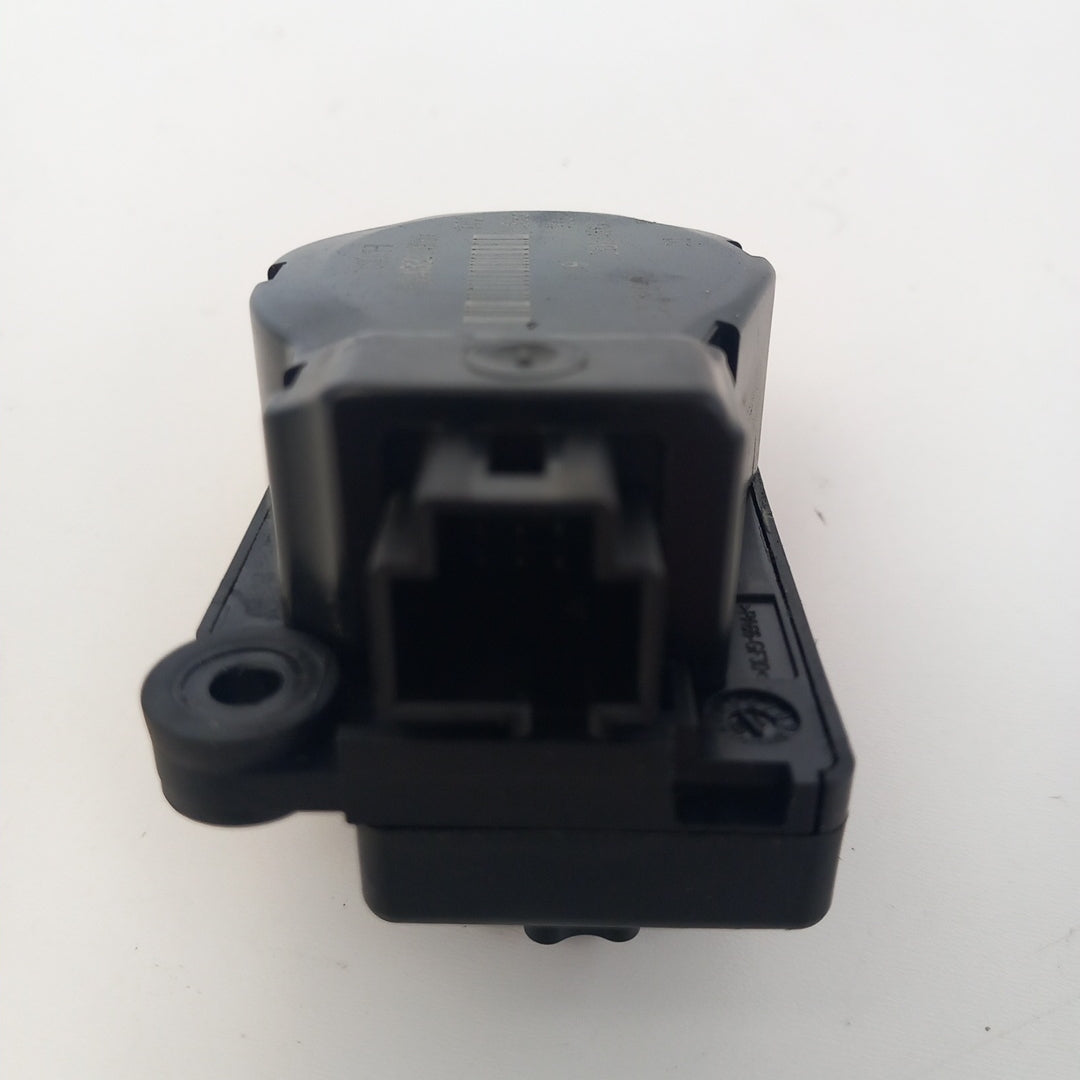 Актуатор сервомотор отопление климатик Opel Insignia A