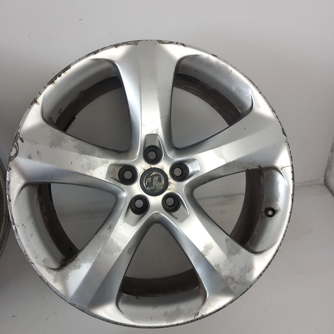 Комплект 19'' цола алуминиеви джанти 19x8J IS46 ET46 5x115 Opel Astra J