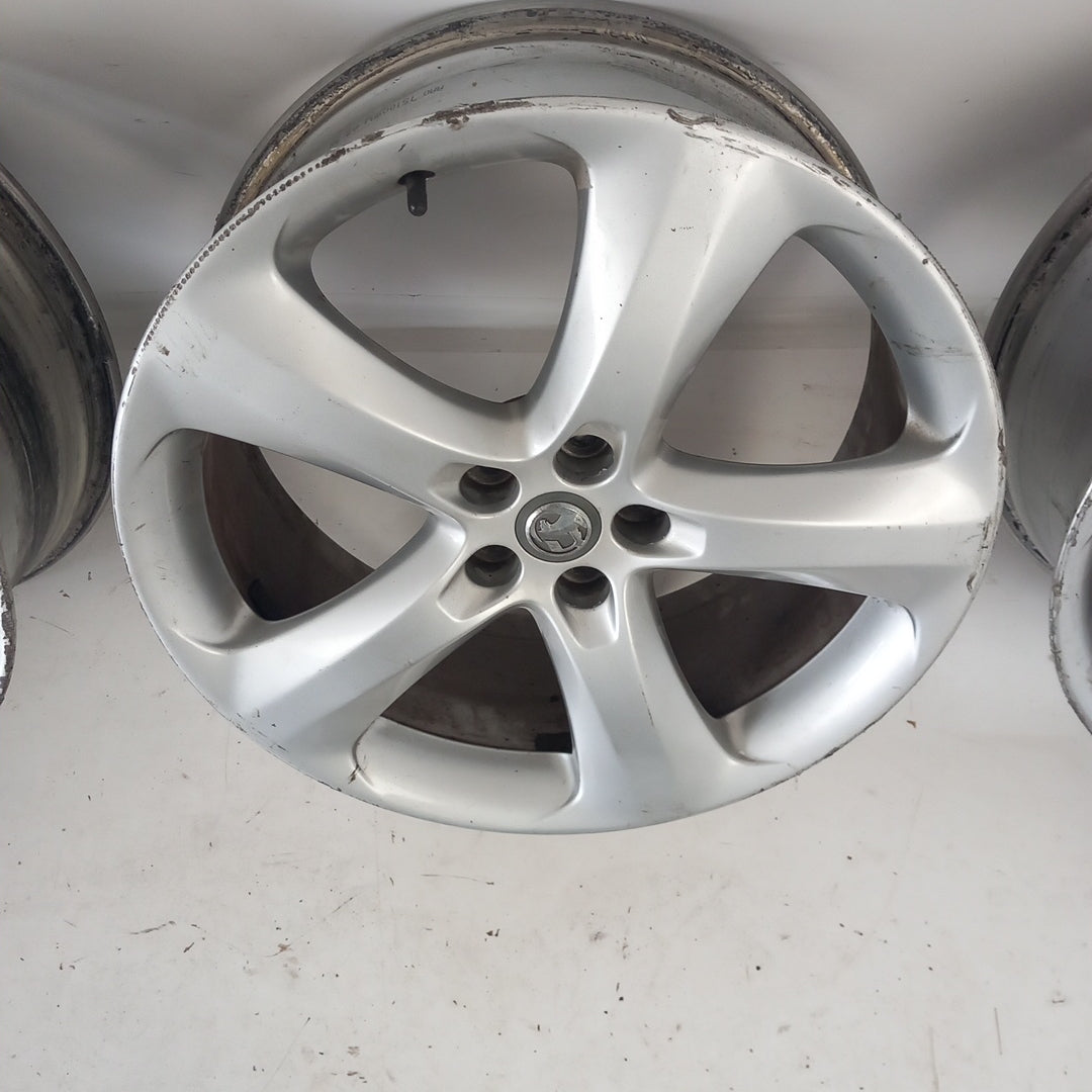 Комплект 19'' цола алуминиеви джанти 19x8J IS46 ET46 5x115 Opel Astra J