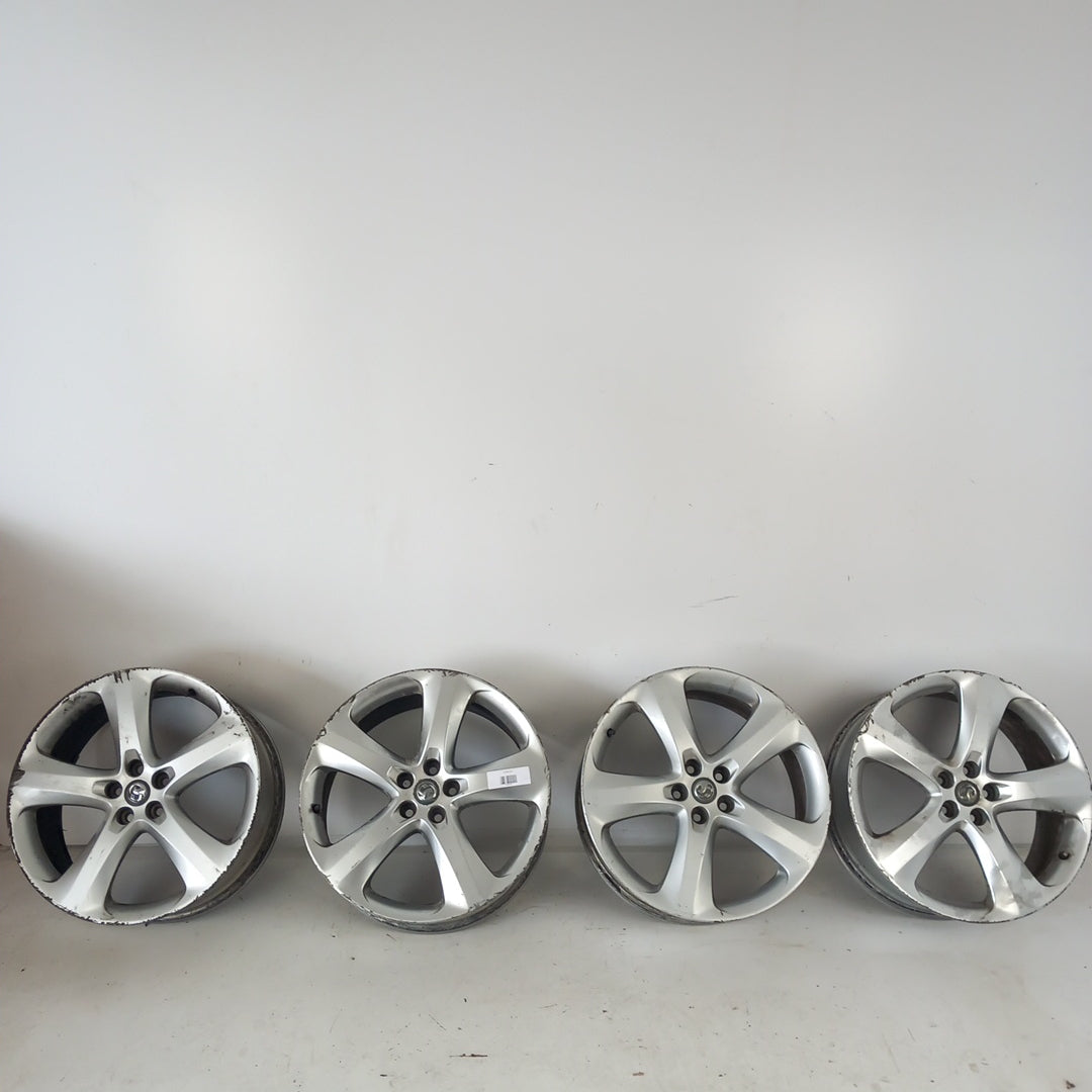 Комплект 19'' цола алуминиеви джанти 19x8J IS46 ET46 5x115 Opel Astra J