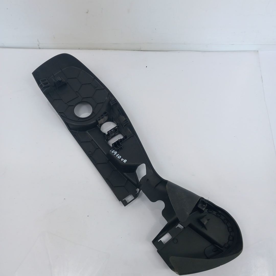 Капак предна дясна седалка външна страна Opel Insignia A Facelift