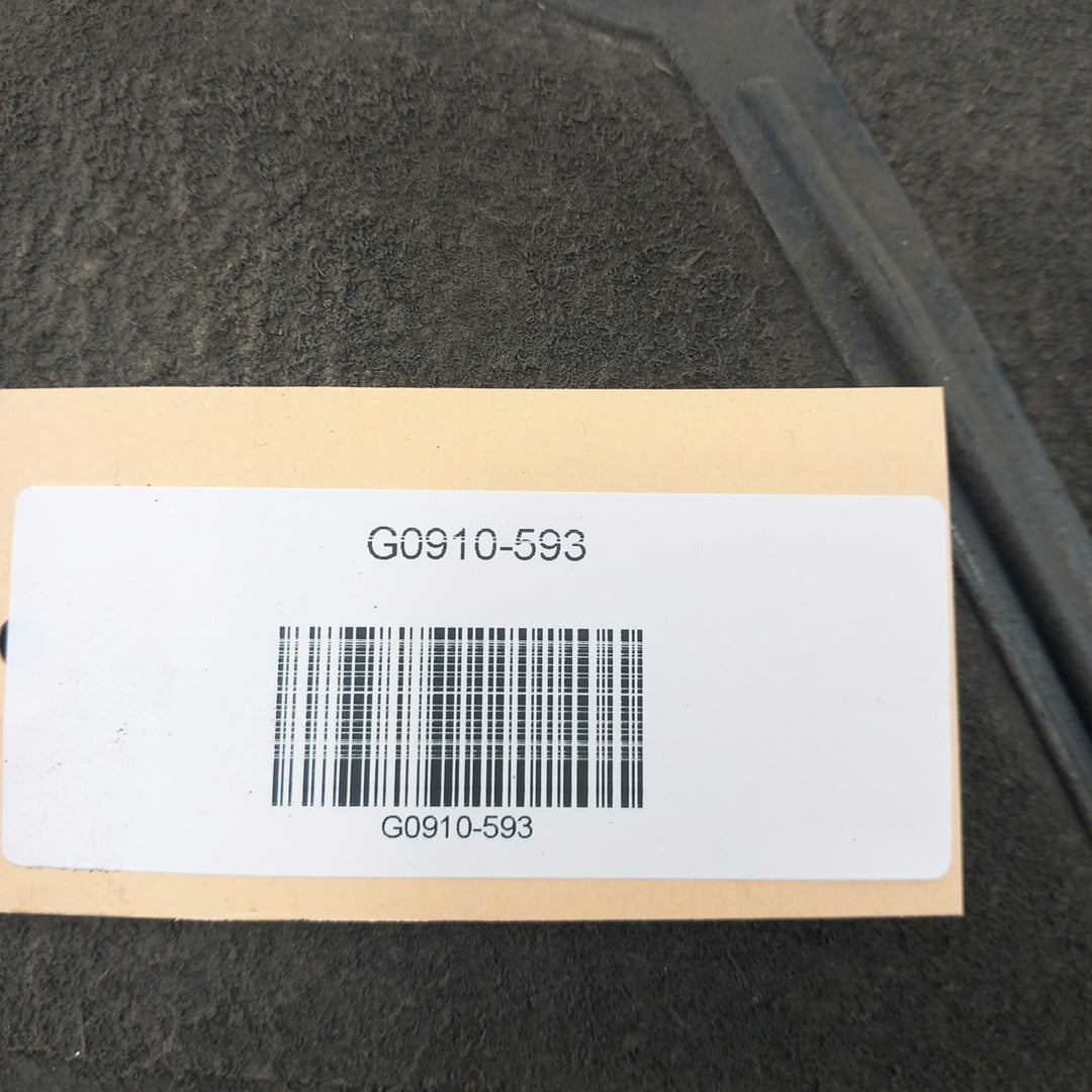 Подкалник преден ляв задна част Opel Insignia A Facelift (с дупка)