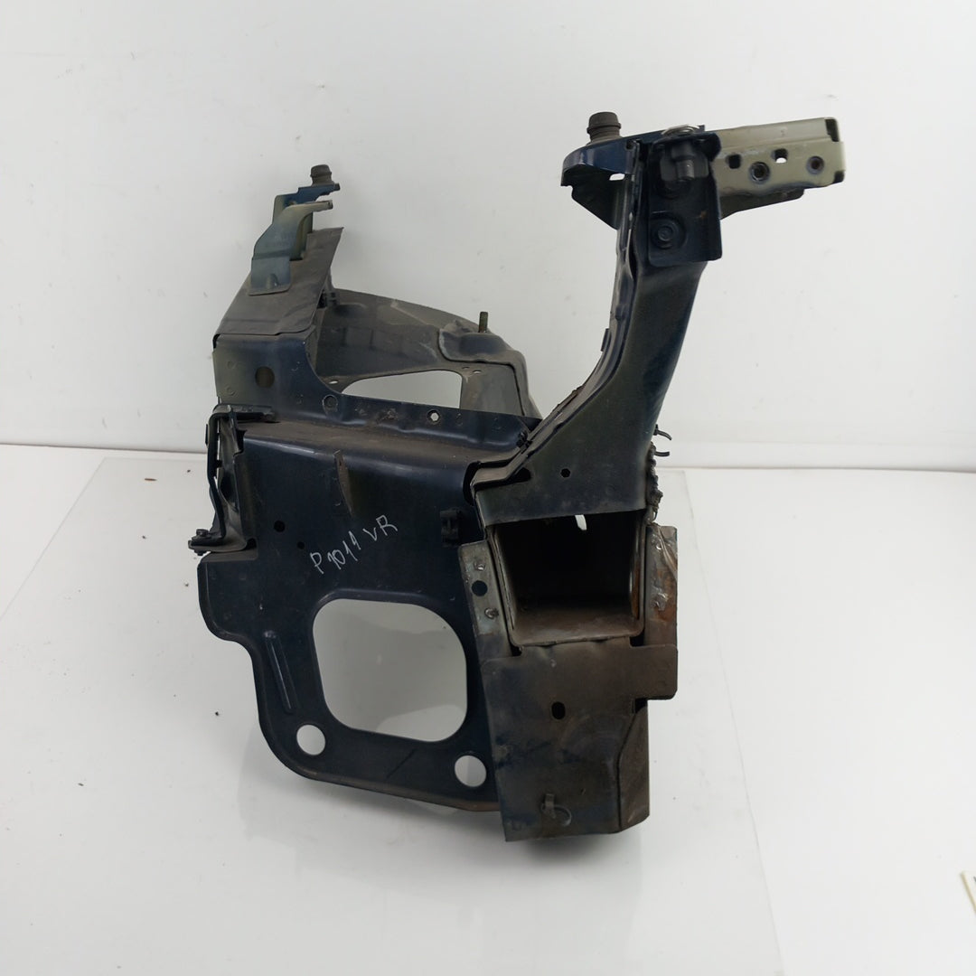 Рог носач преден десен греда предна броня Z22A Ozean Blau Opel Astra J