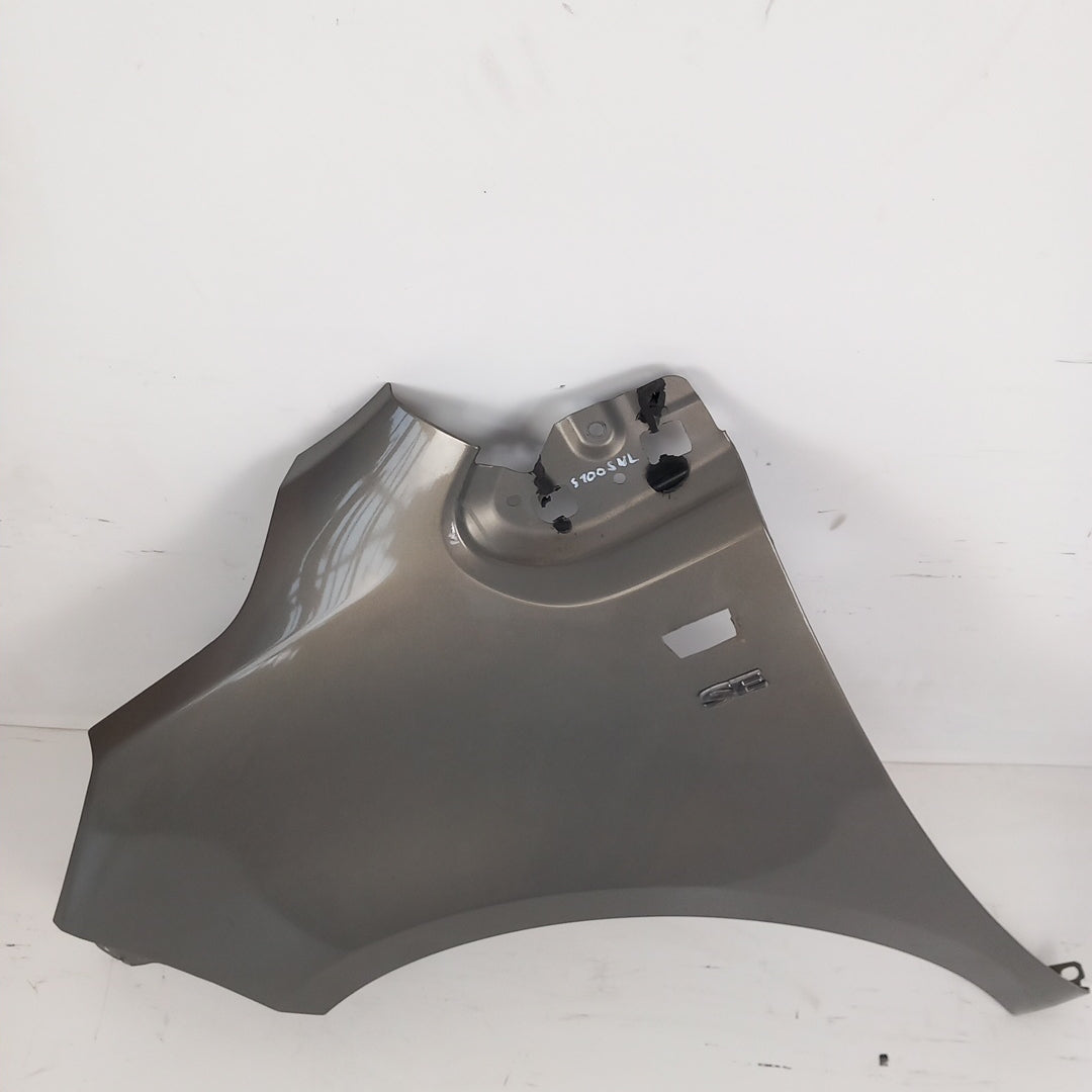 Калник преден ляв Z40W GJM кафяво Opel Meriva B