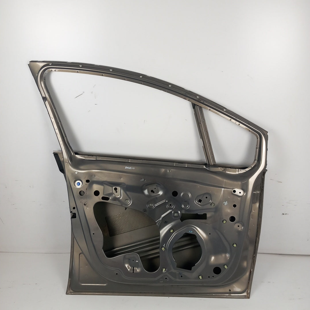 Врата предна лява Z40W GJM кафяво Opel Meriva B