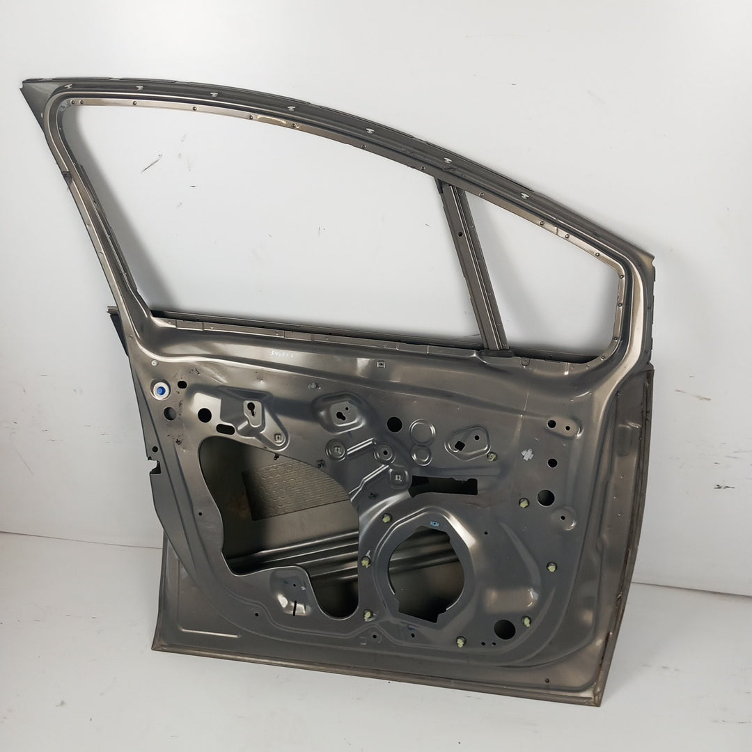 Врата предна лява Z40W GJM кафяво Opel Meriva B