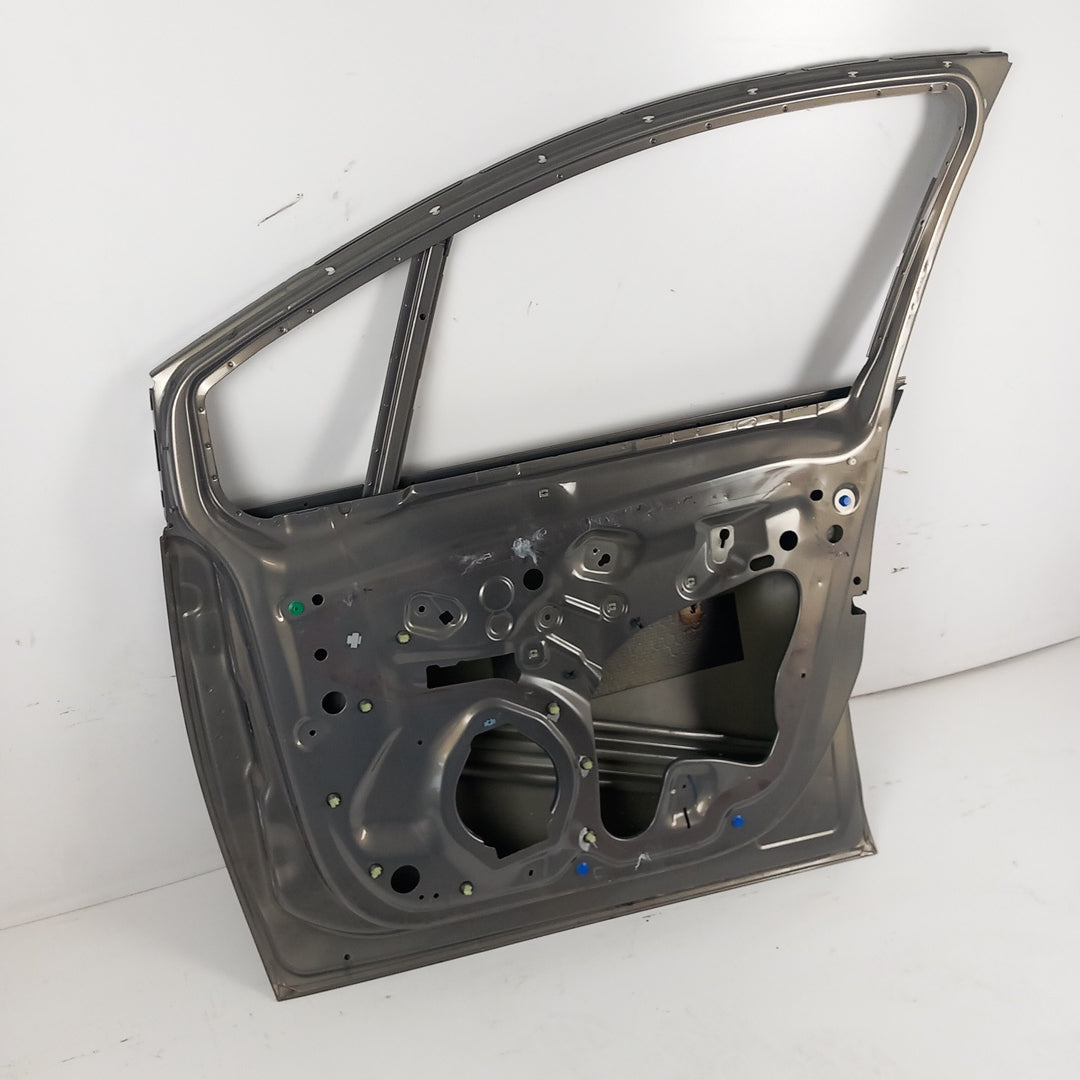 Врата предна дясна Z40W GJM кафяво Opel Meriva B