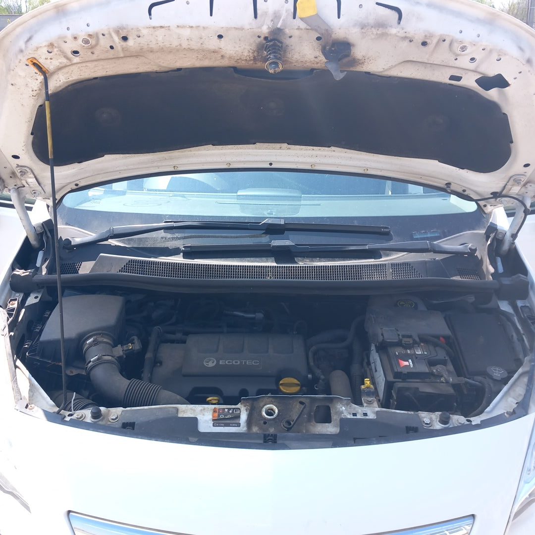 Opel Meriva B 1,4 Turbo A14NEL white 2012 / S1009 снимки