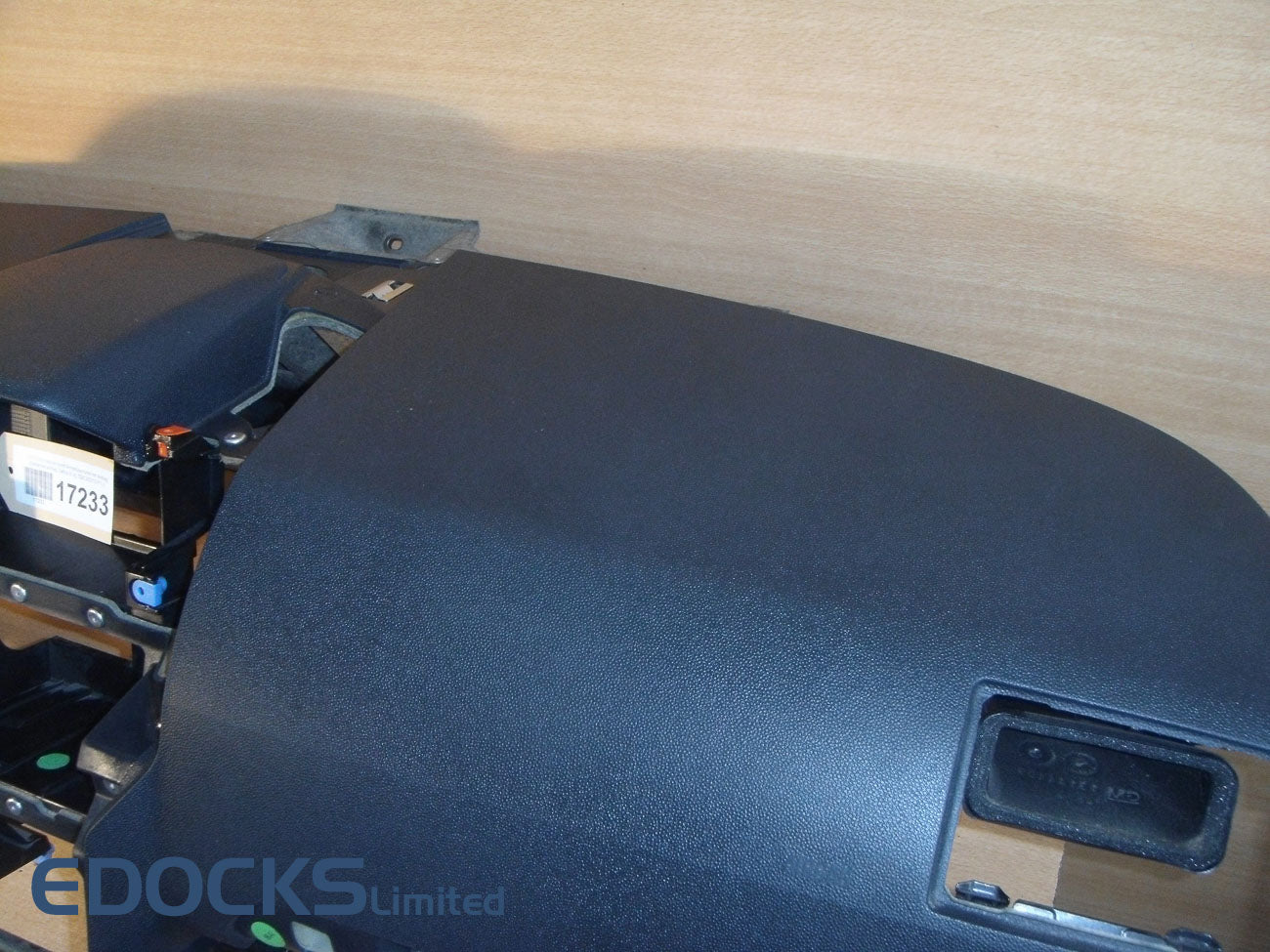 Табло с airbag пасажерски airbag Zafira B Opel