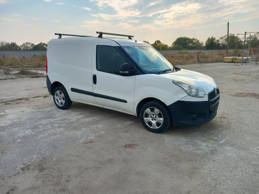 Fiat Doblo 263 1,3 D white 2012 / F2631 снимки