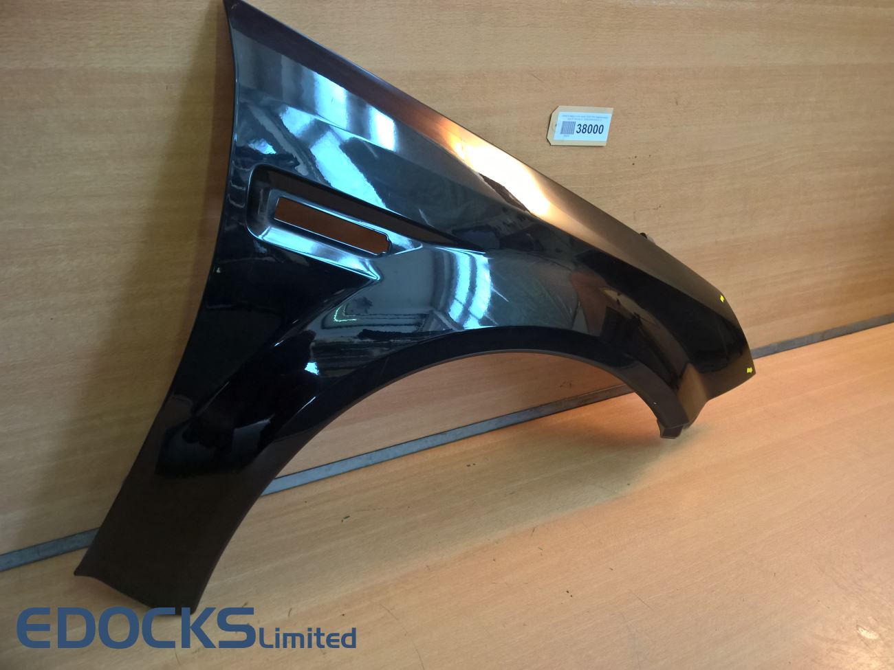 Калник преден десен Z20R 2HU сапфир черен Tigra B TwinTop Opel