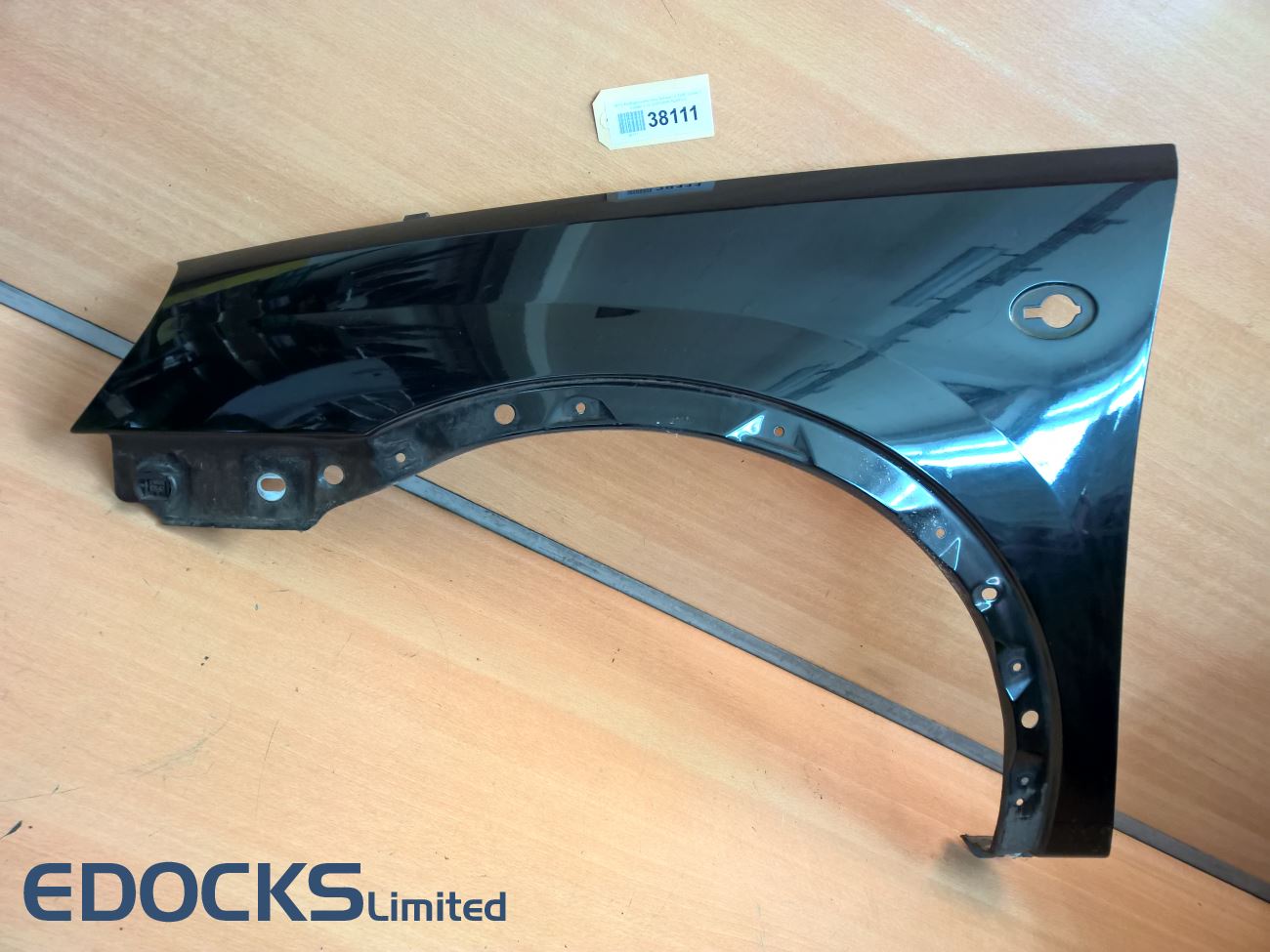 Преден ляв калник Черен II Z20C Corsa C Combo C Opel